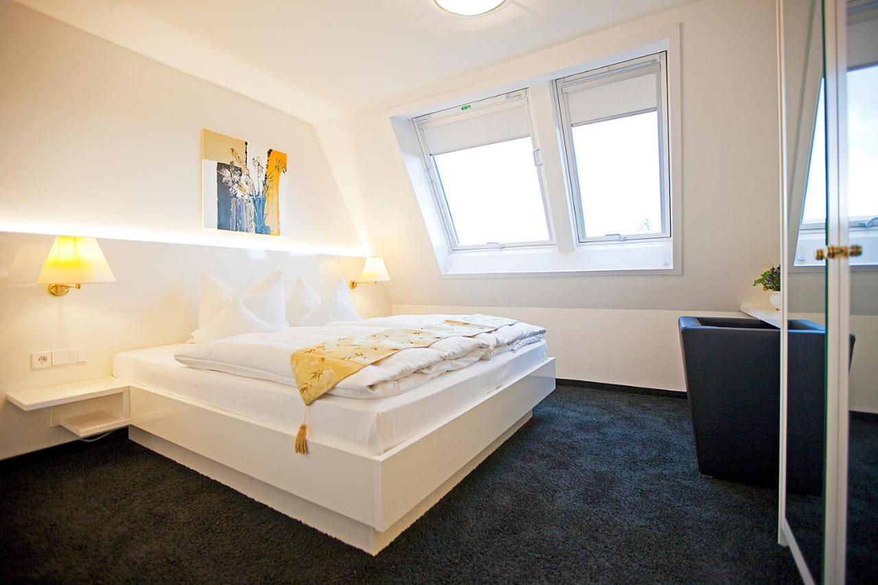 Hotel Krone Ohg Gerlingen Oda fotoğraf