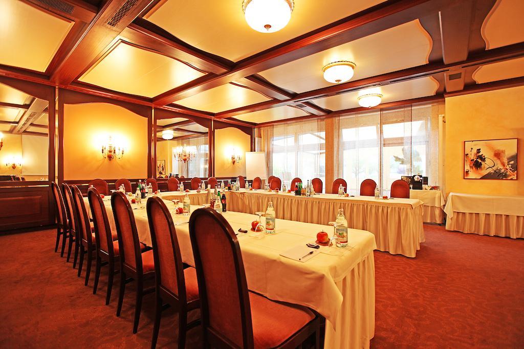 Hotel Krone Ohg Gerlingen Dış mekan fotoğraf