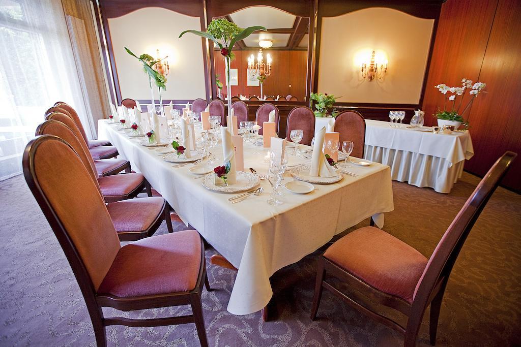 Hotel Krone Ohg Gerlingen Dış mekan fotoğraf